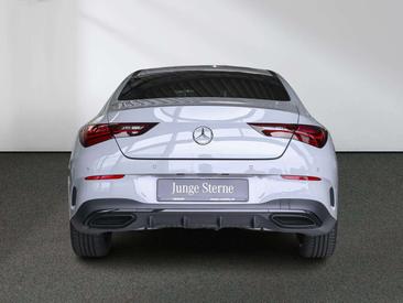 Mercedes CLA Berline 200 — photo 4