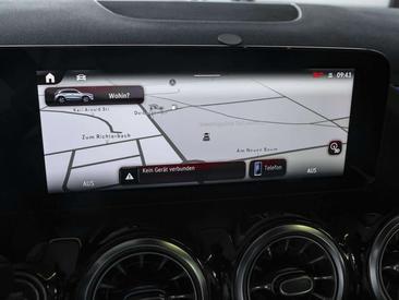 Mercedes GLA 200 — photo 12