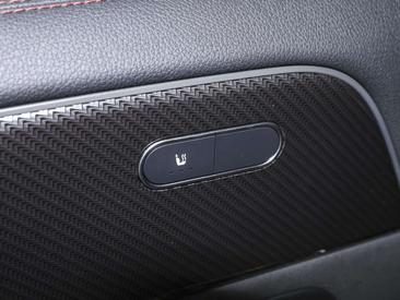 Mercedes GLA 200 — photo 8