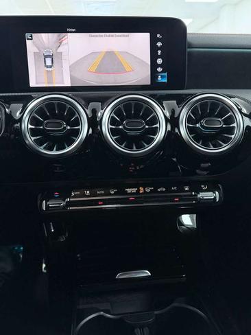 Mercedes CLA Berline 250 E — photo 24