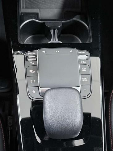 Mercedes CLA Berline 250 E — photo 27