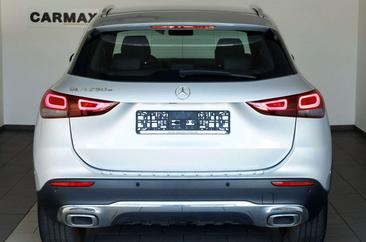 Mercedes GLA 250e — photo 24