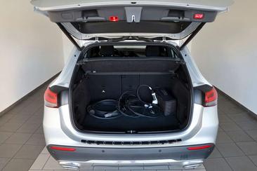 Mercedes GLA 250e — photo 25