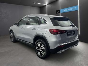 Mercedes GLA 180 — photo 4