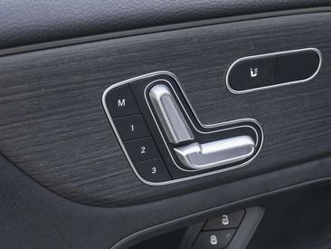 Mercedes EQB 250 — photo 13