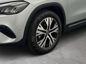 Mercedes GLA 180 — photo 6