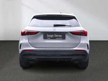 Mercedes GLA 200 — photo 4