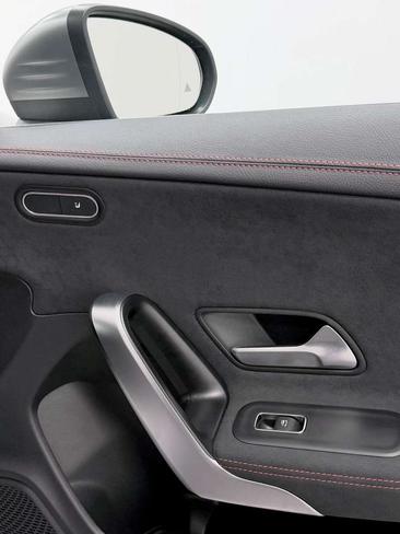 Mercedes CLA Berline 250 E — photo 39