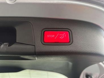 Mercedes GLA 180 — photo 13