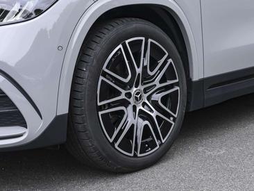 Mercedes GLA 200 — photo 7