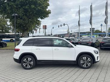 Mercedes GLB 220 Night Edition — photo 7