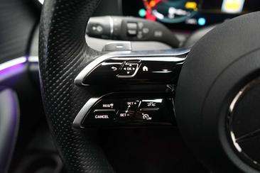 Mercedes Classe E 300 AMG Line — photo 23