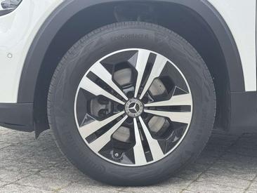 Mercedes GLB 220 Night Edition — photo 20