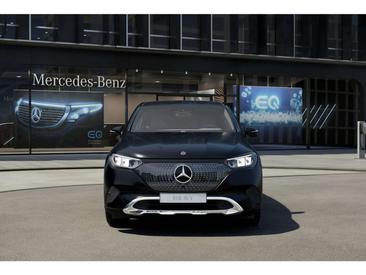 Mercedes EQE — photo 10
