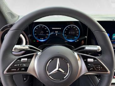 Mercedes GLB 250 Progressive — photo 11