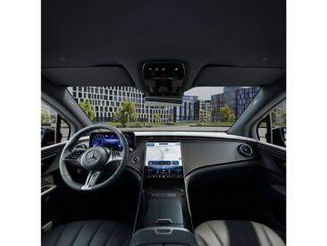 Mercedes EQE Advanced+ — photo 14