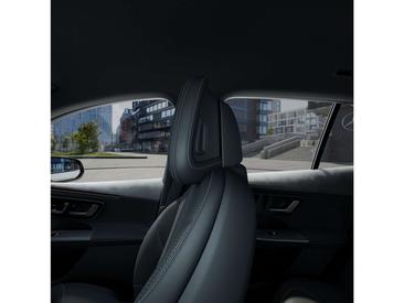 Mercedes EQE Advanced+ — photo 17