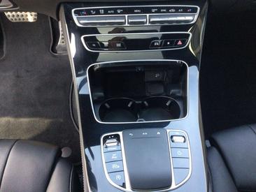 Mercedes CLS 300 — photo 13