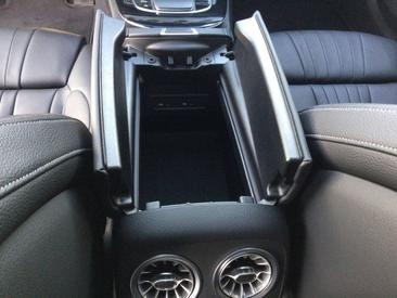 Mercedes CLS 300 — photo 16