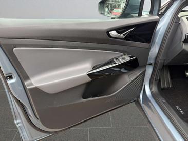Volkswagen ID.5 Coupé SUV Pro Performance — photo 9