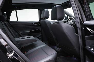 Volkswagen ID.4 GTX 4Motion — photo 13