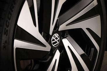 Volkswagen ID.4 GTX 4Motion — photo 30