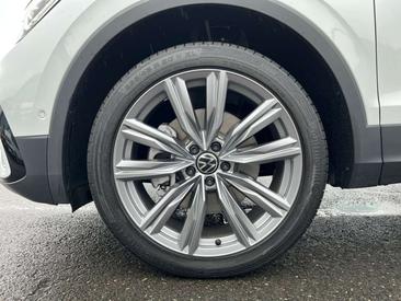 Volkswagen TIGUAN TDI 4Motion Elegance — photo 12