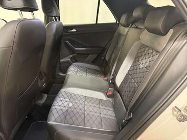 Volkswagen T-Roc R-Line — photo 26