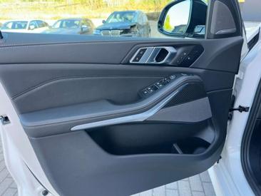 BMW X5 XDrive30d — photo 3