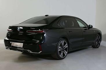 BMW Série 7 Berline 740d — photo 4