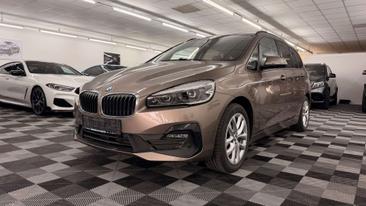 BMW Série 2 Berline 218d — photo 6