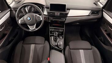 BMW Série 2 Berline 218d — photo 13