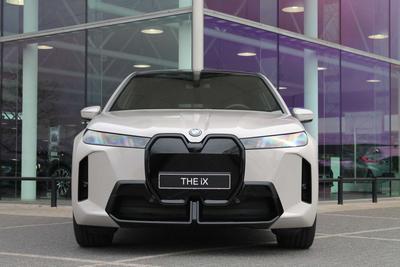 BMW IX XDrive60