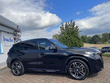 BMW IX1 XDrive30 — photo 3