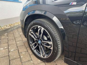 BMW IX1 XDrive30 — photo 7
