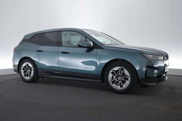 BMW IX XDrive40 — photo 4