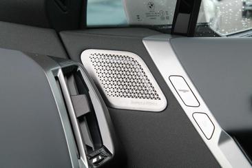 BMW IX XDrive60 — photo 10