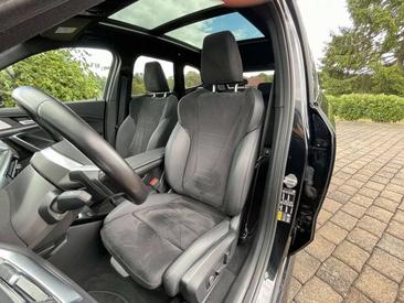 BMW IX1 XDrive30 — photo 11