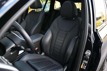 BMW iX3 — photo 3