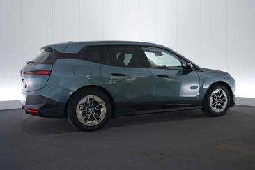 BMW IX XDrive40 — photo 6