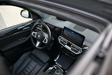 BMW iX3 — photo 5