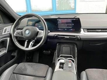 BMW IX1 XDrive30 — photo 15