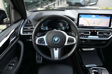BMW iX3 — photo 7