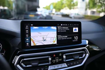 BMW iX3 — photo 8