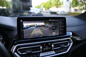 BMW iX3 — photo 10