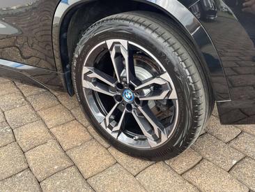 BMW IX1 XDrive30 — photo 18