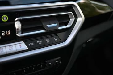 BMW iX3 — photo 12