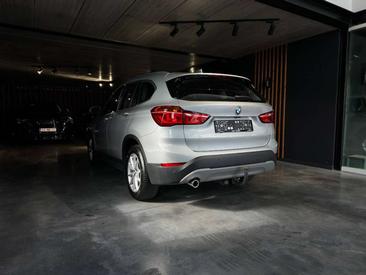 BMW X1 SDrive18i — photo 8