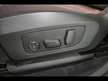 BMW X1 SDrive20d — photo 13