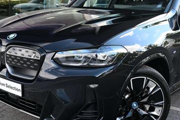 BMW iX3 — photo 18